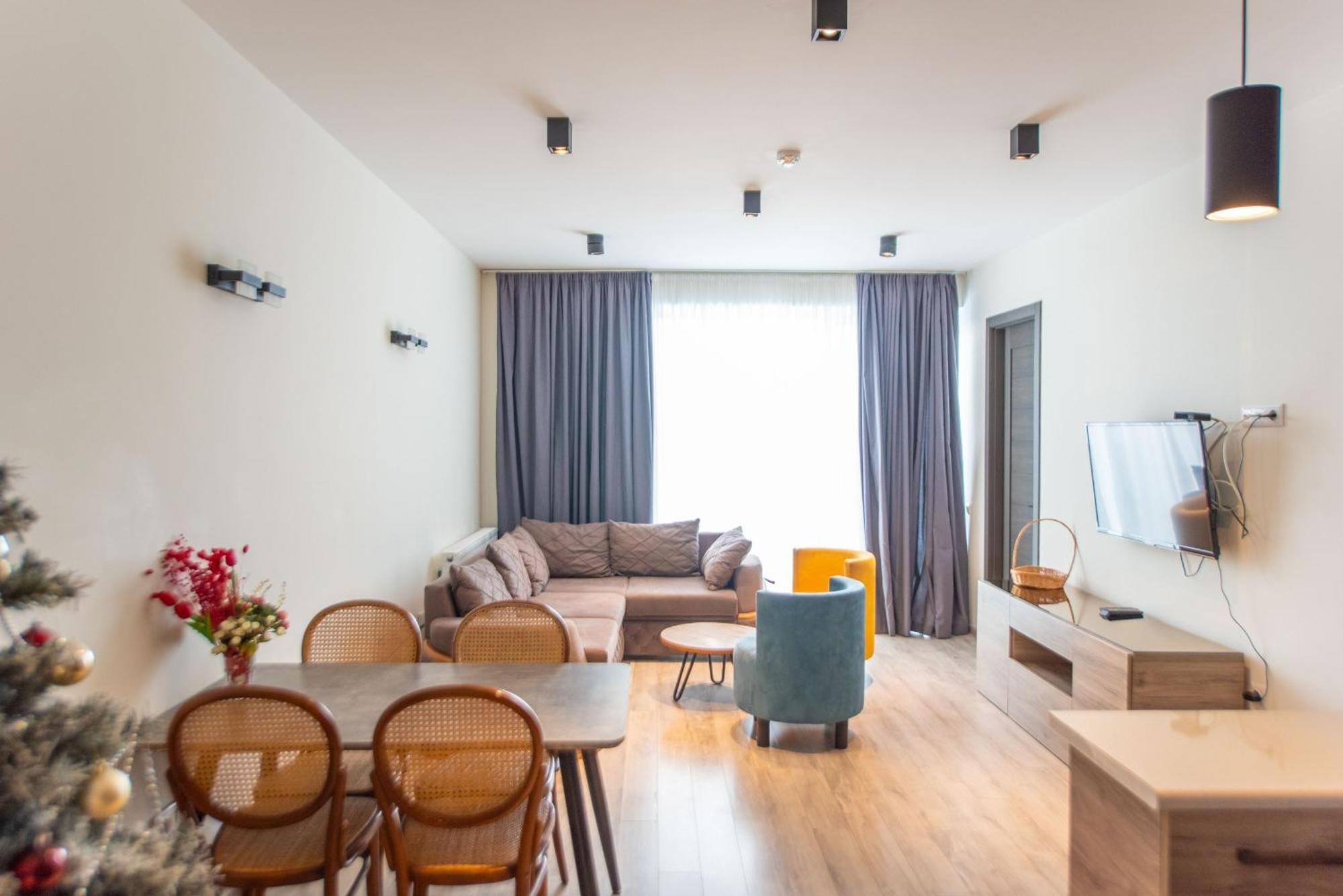 Atrium Apartment
